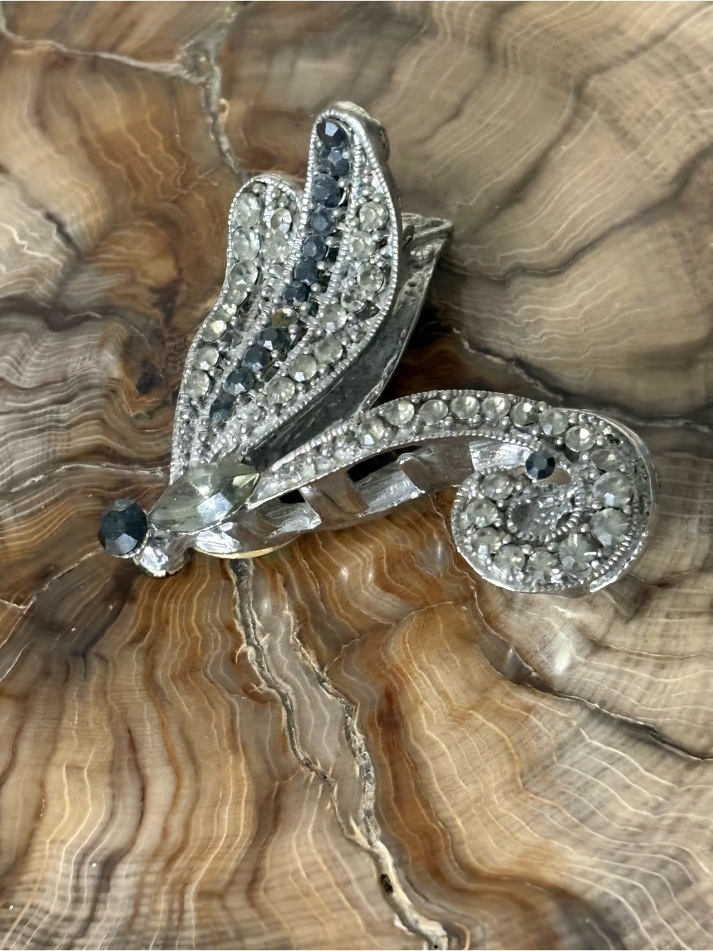 Elegant Dragonfly Crystal Rhinestone Hair Claw - Picture 5 of 8